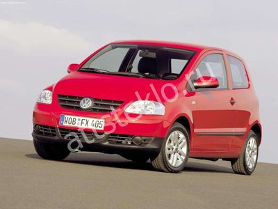 Автостекла Volkswagen Fox c установкой в Москве